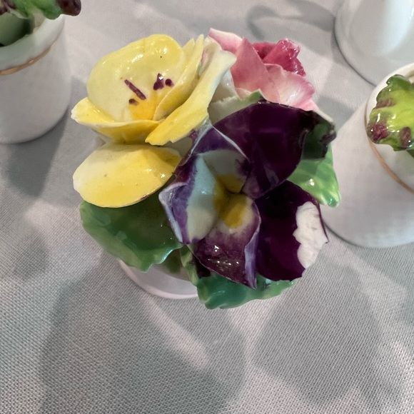 Miniature bone China miniature flower figurines - Picture 3 of 13